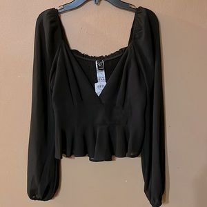 WINDSOR CHIFFON RUFFLE CROP TOP NWT BLACK SIZE M (JUNIORS)